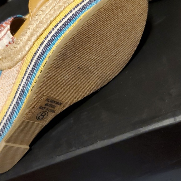 Sandals - Picture 3 of 3